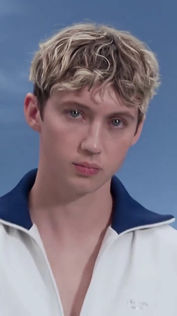 Prada Days of Summer: летняя фантазия от бренда