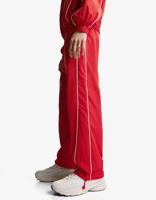 Кроссовки со вставками- Заказать в России