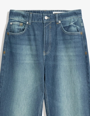 Джинсы свободного кроя с прямыми штанинами- Заказать в России