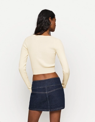 Свитер с V-образным вырезом- Заказать в России