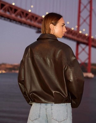 Brown|6618/677 - Bershka Куртка-бомбер из искусственной кожи с ремнем