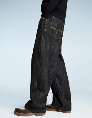Джинсы очень свободного кроя- Заказать в России