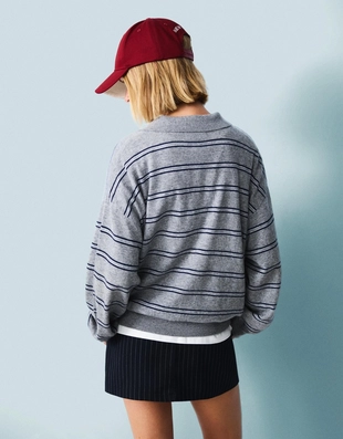 Свитер с воротником поло- Заказать в России