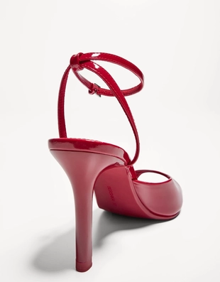 RED|1735/664 - Bershka Босоножки на каблуке с разрезом и ремешком на щиколотке