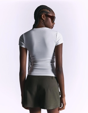 Футболка с круглым вырезом- Заказать в России