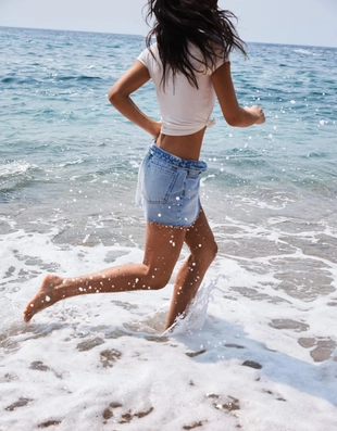 Футболка с круглым вырезом- Заказать в России