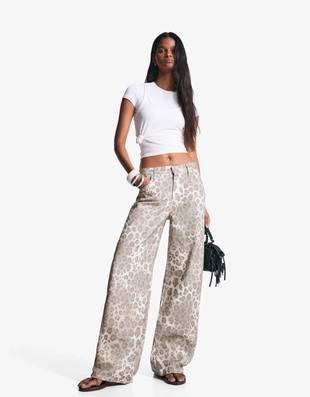 Multicolored|5100/335 - Bershka Брюки BARREL с анималистическим принтом