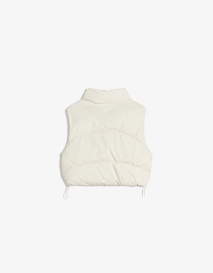 White|1529/200 - Bershka Укороченный стеганый жилет