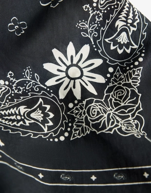 Grey|4981/423 - Bershka Платок с принтом