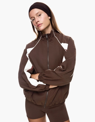 Легкая куртка с застежкой-молнией- Заказать в России