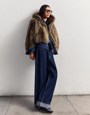 Куртка из искусственного меха с капюшоном- Заказать в России