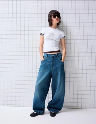 Футболка с декоративными заклепками- Заказать в России