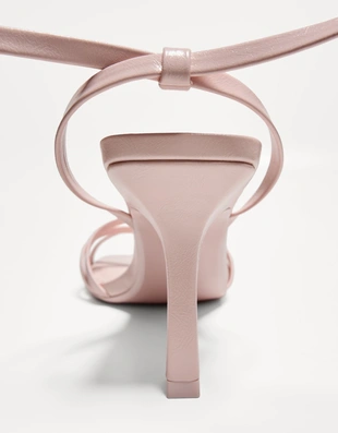 Босоножки с ремешками- Заказать в России