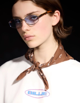 Off white|2430/160 - Bershka Футболка с короткими рукавами и принтом BILLIE EILISH