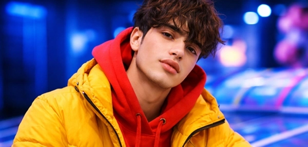 Каталог мужской одежды  Bershka