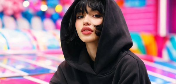 Каталог женской одежды  Bershka