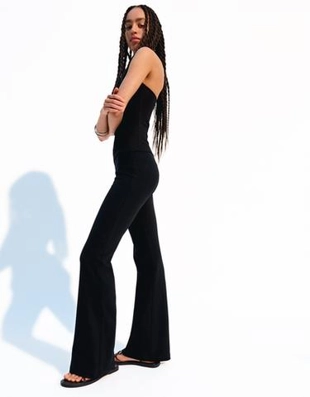 Bershka Расклешенные брюки купить с доставкой.