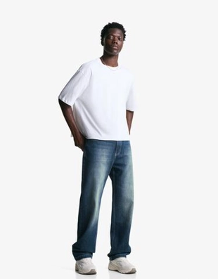 Bershka Джинсы свободного кроя с прямыми штанинами