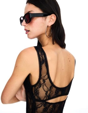 Bershka Топ с кружевом на бретелях