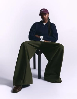 Bershka Брюки-бананы из высокотехнологичного материала