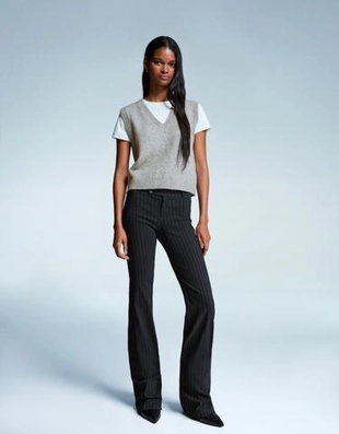 Bershka Жилет из мягкой ткани с V-образным вырезом