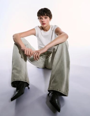 Bershka Джинсы прямого кроя с широкими штанинами