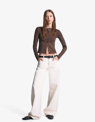 Bershka Футболка с длинными рукавами и пуговицами