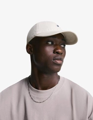 Bershka Кепка с вышивкой купить с доставкой.