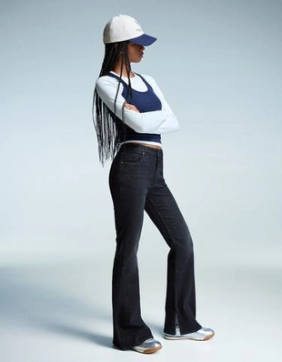 Bershka Расклешенные джинсы с разрезами