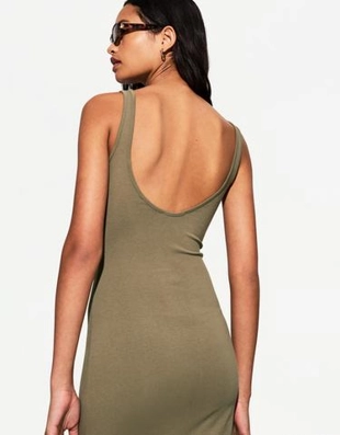 Bershka Платье миди на бретелях купить с доставкой.