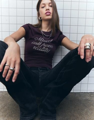 Bershka Футболка с короткими рукавами и отделкой стразами