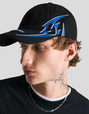 Bershka Кепка с вышивкой