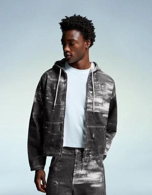 Bershka Джинсовая куртка с принтом