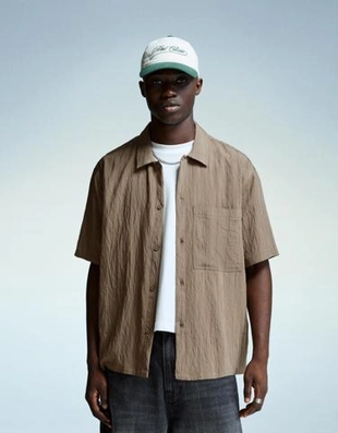 Bershka Рубашка из рельефной ткани в полоску с короткими рукавами