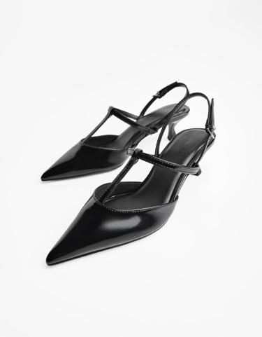 Bershka Туфли на тонком каблуке с ремешком
