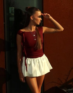 Bershka Мини-юбка из атласа с воланом