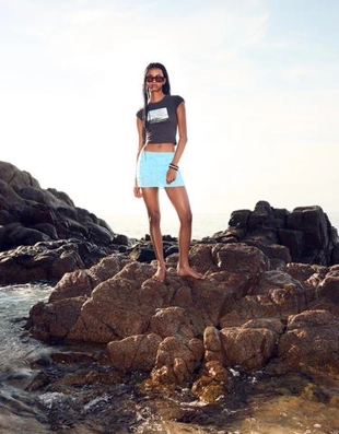 Bershka Мини-юбка с вышивкой