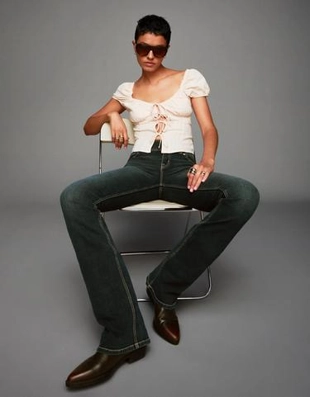 Bershka Блуза из рельефной ткани с короткими рукавами и завязками