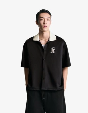Bershka Рубашка геометрического кроя с короткими рукавами и вышивкой купить с доставкой.