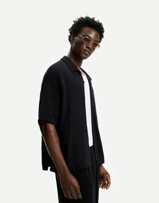 Bershka Рубашка из рельефной ткани с короткими рукавами купить с доставкой.