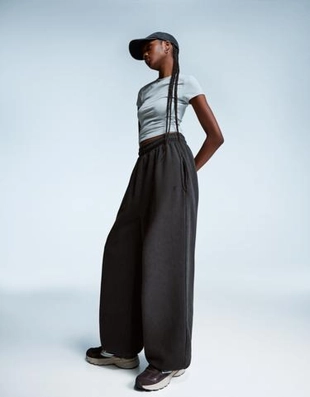 Bershka Джоггеры из мягкой ткани с фиксаторами