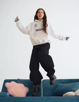Bershka Худи с принтом «мофусанд» купить с доставкой.