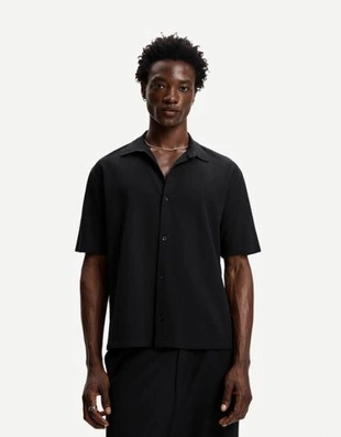 Bershka Рубашка из плиссированной ткани с короткими рукавами купить с доставкой.