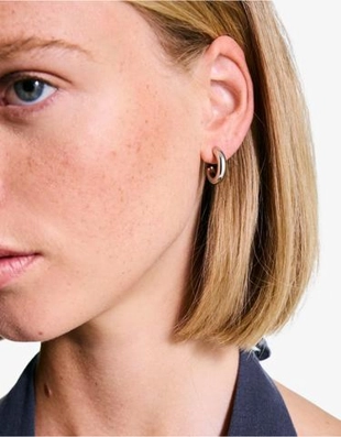 Bershka Набор из девяти пар серег купить с доставкой.