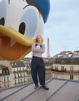 Футболка с длинными рукавами и принтом «микки маус»- Заказать в России