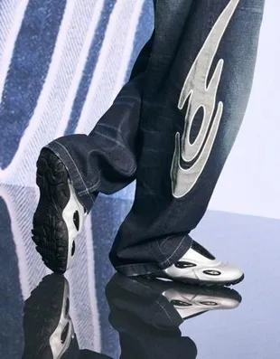 Спортивный костюм OUT OF CORE- Заказать в России