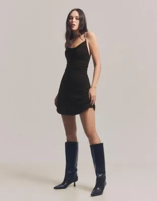 Платье с драпировкой на бретелях-цепочках- Заказать в России