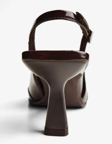 Туфли на среднем тонком каблуке с ремешком и пряжкой- Заказать в России