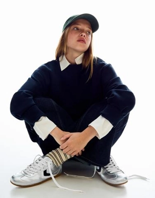 Ретро-кроссовки на тонкой подошве