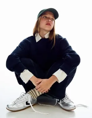 Ретро-кроссовки на тонкой подошве